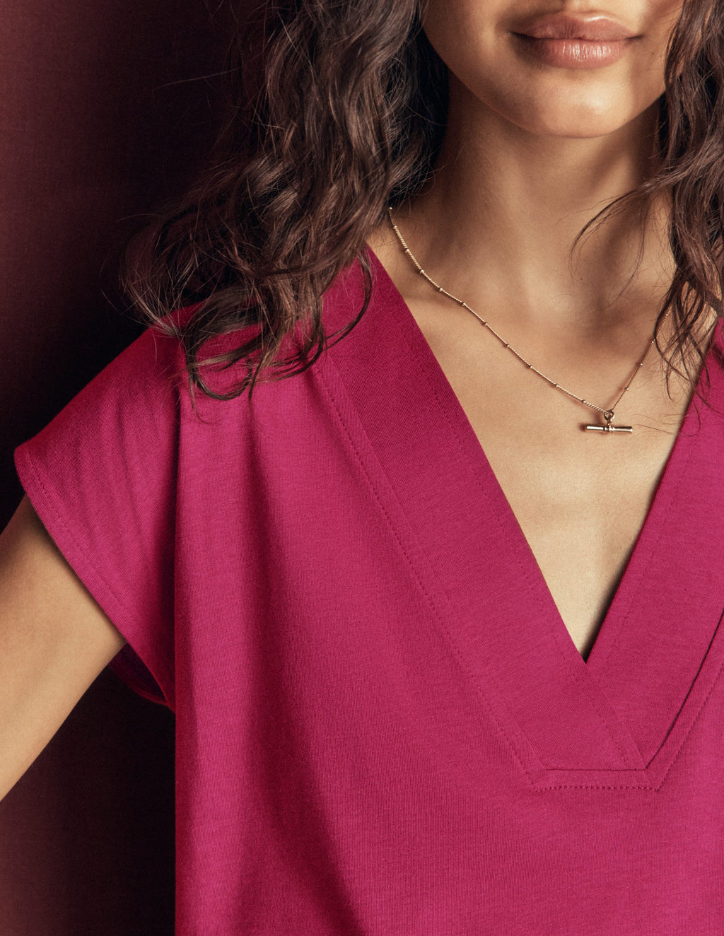 Imi Supersoft V-neck T-shirt-Beet Red